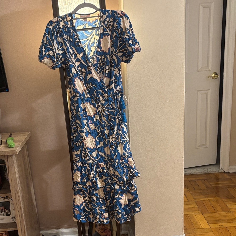 Knox Rose Blue and Cream Floral Midi Dress